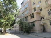 Satılır 2 otaqlı 46 m2 köhnə tikili İnşaatçılar m.