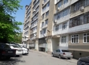 Satılır 4 otaqlı 100 m2 köhnə tikili Yeni Yasamal