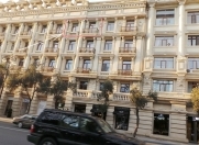 İcarəyə verilir 1 otaqlı 35 m2 köhnə tikili Sahil m.