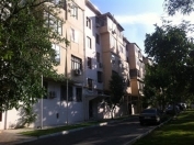 Satılır 5 otaqlı 120 m2 köhnə tikili Ayna Sultanova heykəli