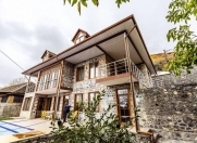 İcarəyə verilir 7 otaqlı 300 m2 villa Şəki