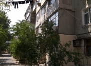 Satılır 1 otaqlı 38 m2 köhnə tikili Azadlıq prospekti m.