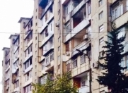 Satılır 3 otaqlı 90 m2 köhnə tikili Əhmədli m.