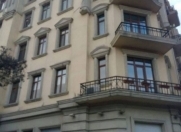 Satılır 1 otaqlı 35 m2 köhnə tikili İnşaatçılar m.