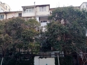 Satılır 2 otaqlı 55 m2 köhnə tikili Elmlər Akademiyası m.