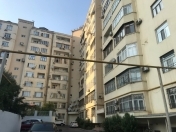 Satılır 2 otaqlı 55 m2 köhnə tikili Ayna Sultanova heykəli