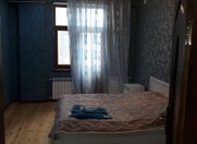 İcarəyə verilir 3 otaqlı 100 m2 yeni tikili Şah İsmayıl Xətai m.