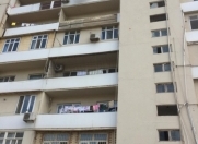 Satılır 2 otaqlı 60 m2 köhnə tikili Ukrayna dairəsi