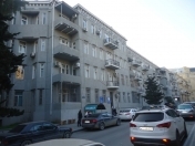 Satılır 4 otaqlı 100 m2 köhnə tikili Azneft meydanı