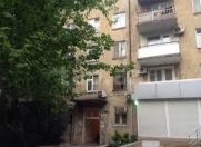 İcarəyə verilir 2 otaqlı 70 m2 köhnə tikili Elmlər Akademiyası m.
