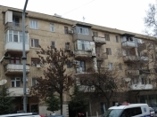 İcarəyə verilir 3 otaqlı 80 m2 köhnə tikili Gənclik m.