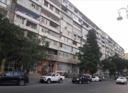 Satılır 2 otaqlı 60 m2 köhnə tikili İnşaatçılar m.