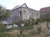 Satılır 4 otaqlı 100 m2 bağ evi Aviasiya Akademiyası Universiteti