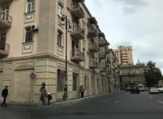 İcarəyə verilir 5 otaqlı 140 m2 ofis İçəri Şəhər m.