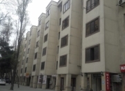 Satılır 2 otaqlı 56 m2 köhnə tikili İnşaatçılar m.