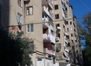Satılır 3 otaqlı 80 m2 köhnə tikili İnşaatçılar m.