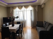 İcarəyə verilir 3 otaqlı 140 m2 yeni tikili Moskva univermağı