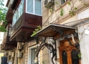 İcarəyə verilir 3 otaqlı 55 m2 köhnə tikili Sahil m.