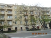 Satılır 3 otaqlı 85 m2 köhnə tikili Bakı Dövlət Universiteti