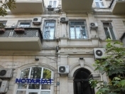 Satılır 2 otaqlı 45 m2 köhnə tikili Nizami m.