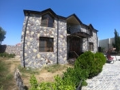 Satılır 7 otaqlı 240 m2 bağ evi Türkan