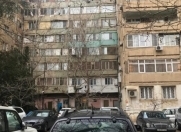 Satılır 3 otaqlı 100 m2 köhnə tikili İnşaatçılar m.
