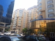 Satılır 5 otaqlı 340 m2 yeni tikili 28 May m.