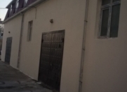İcarəyə verilir 14 otaqlı 377 m2 köhnə tikili Əhmədli