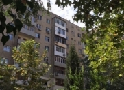 Satılır 5 otaqlı 130 m2 köhnə tikili 8 km