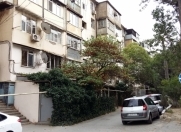 Satılır 2 otaqlı 42 m2 köhnə tikili İnşaatçılar m.