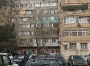 Satılır 5 otaqlı 115 m2 köhnə tikili İnşaatçılar m.