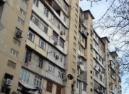 Satılır 4 otaqlı 100 m2 köhnə tikili İnşaatçılar m.