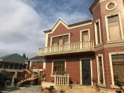 Satılır 7 otaqlı 450 m2 həyət evi Xalqlar Dostluğu m.
