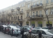 İcarəyə verilir 2 otaqlı 62 m2 köhnə tikili Sahil m.