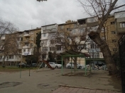 Satılır 3 otaqlı 65 m2 köhnə tikili Yasamal r.