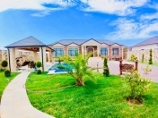 Satılır 4 otaqlı 330 m2 bağ evi Mərdəkan