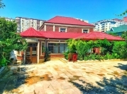 Satılır 6 otaqlı 306 m2 bağ evi İnşaatçılar m.