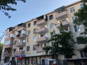 Satılır 2 otaqlı 47 m2 köhnə tikili Yasamal r.