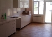 İcarəyə verilir 3 otaqlı 154 m2 yeni tikili Nərimanov r.