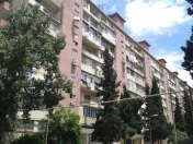 Satılır 3 otaqlı 90 m2 köhnə tikili Respublika stadionu