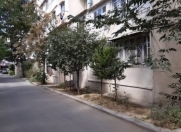 Satılır 3 otaqlı 75 m2 köhnə tikili Qələbə dairəsi