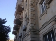 İcarəyə verilir 3 otaqlı 100 m2 köhnə tikili 7 mkr