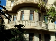 Satılır 6 otaqlı 360 m2 villa Bakıxanov