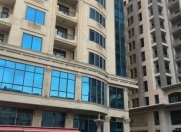 İcarəyə verilir 4 otaqlı 220 m2 yeni tikili Sahil m.