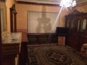 İcarəyə verilir 3 otaqlı 90 m2 köhnə tikili Nəsimi r.