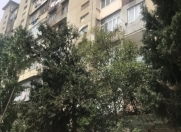 Satılır 2 otaqlı 65 m2 köhnə tikili Neapol dairəsi