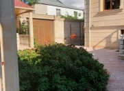 Satılır 6 otaqlı 230 m2 həyət evi Sevinc k/t