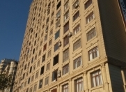 Satılır 2 otaqlı 80 m2 köhnə tikili İnşaatçılar m.