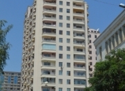 İcarəyə verilir 3 otaqlı 140 m2 yeni tikili 28 May m.