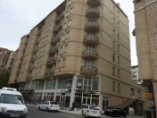 İcarəyə verilir 4 otaqlı 160 m2 yeni tikili 28 May m.